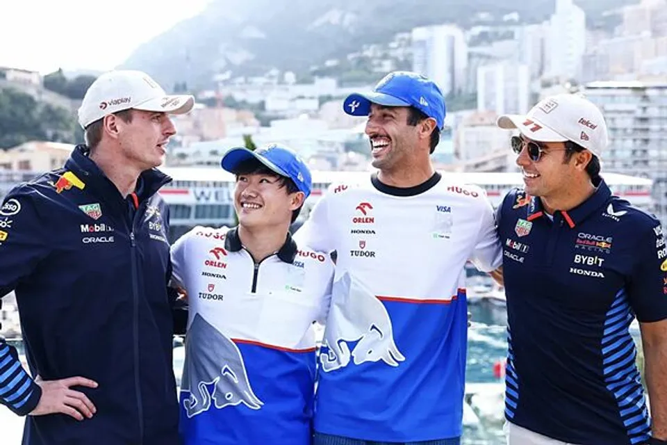 ¡El Drama de Red Bull! ¿Ricciardo se va y Checo se queda al final?